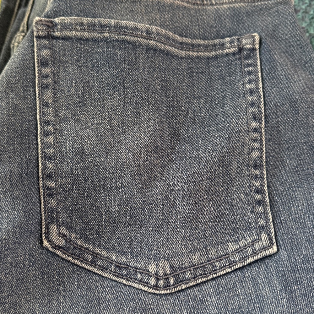 Old Navy High-Rise Wow Loose Jeans - Picture 4 of 6